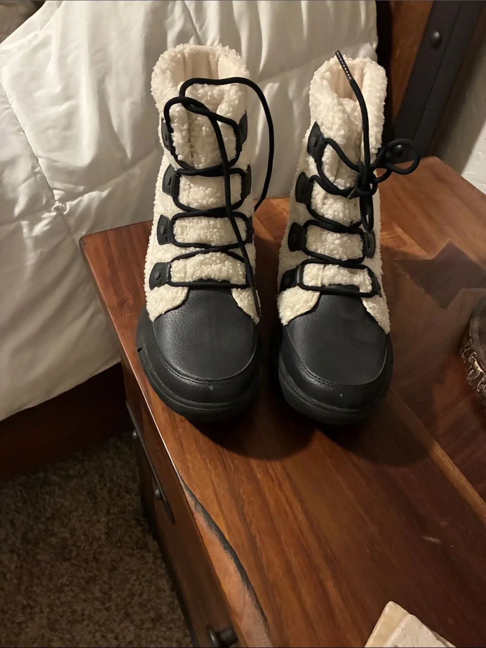Sorel Cream Sherpa and Black Lace-Up Winter Boots